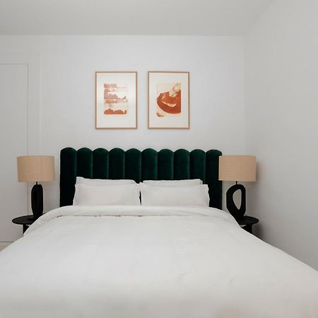 Sonder Santa Ana Aparthotel Madrid Bagian luar foto