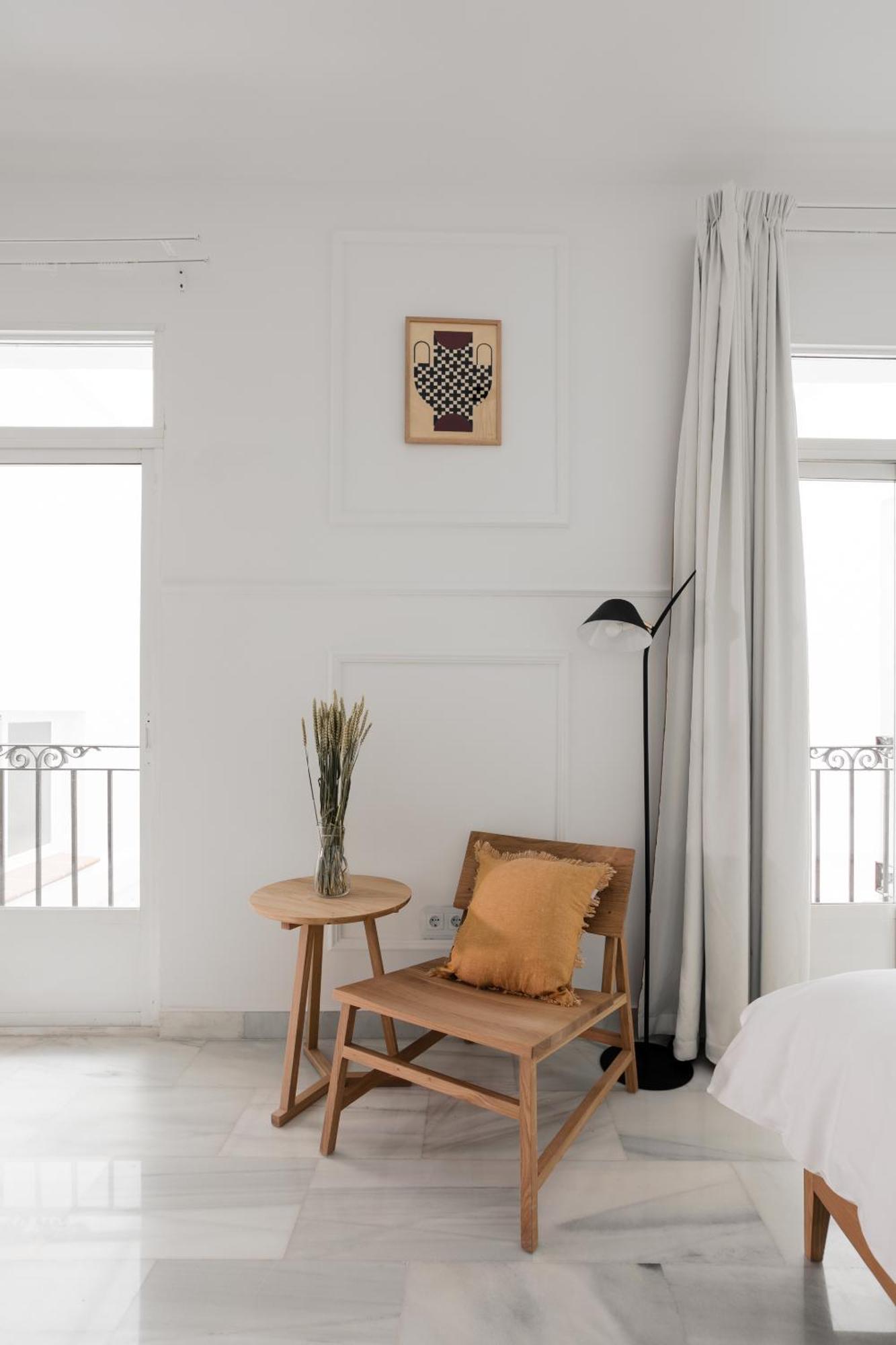 Sonder Santa Ana Aparthotel Madrid Bagian luar foto